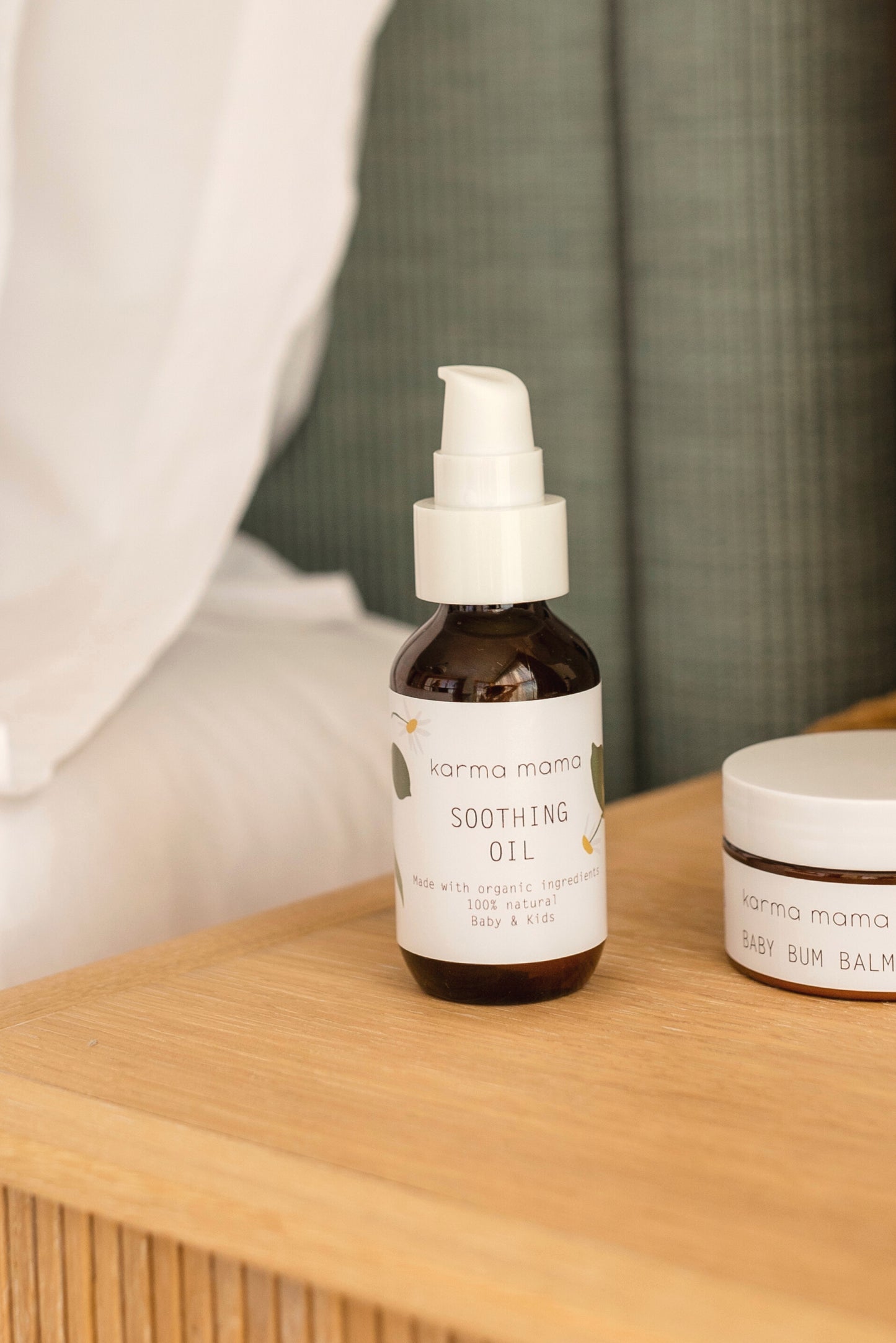 karma mama SOOTHING OIL natural soothing oil for babies and children