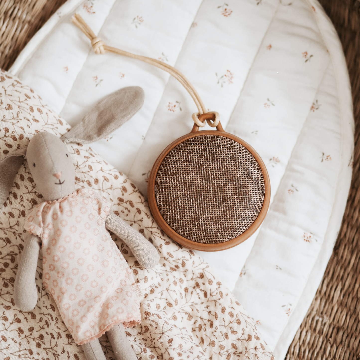 NAJELL portable baby nest